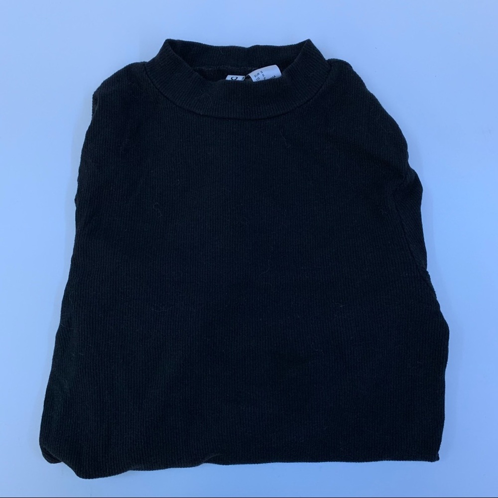 Mock neck H&M crop top